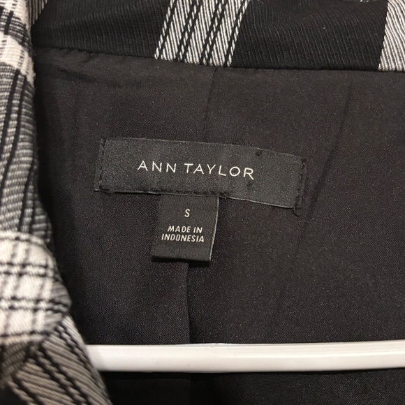 Ann Taylor Women’s Black and White Blazer Size Small - Picture 6 of 13